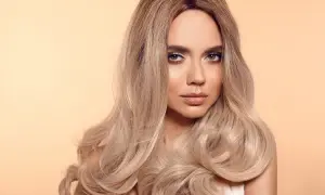 Farby blond: Co polecają forumowiczki? Ranking i porady eksperta!