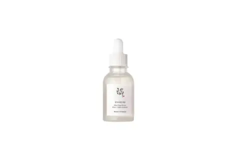 Idealne serum do cery mieszanej? Odkryj składniki i rutynę!