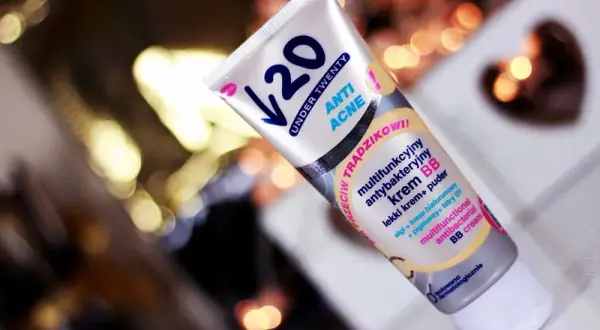 Under Twenty BB 01 czy 02? Który odcień jest dla Ciebie?